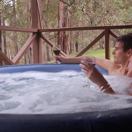 Beyonderup Falls Adult Retreat Нанъп Екстериор снимка